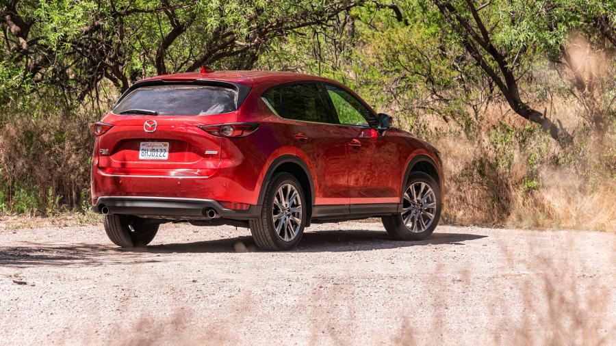  Mazda CX-5 Signature 2018 года  (NA) (фото 34 из 40)